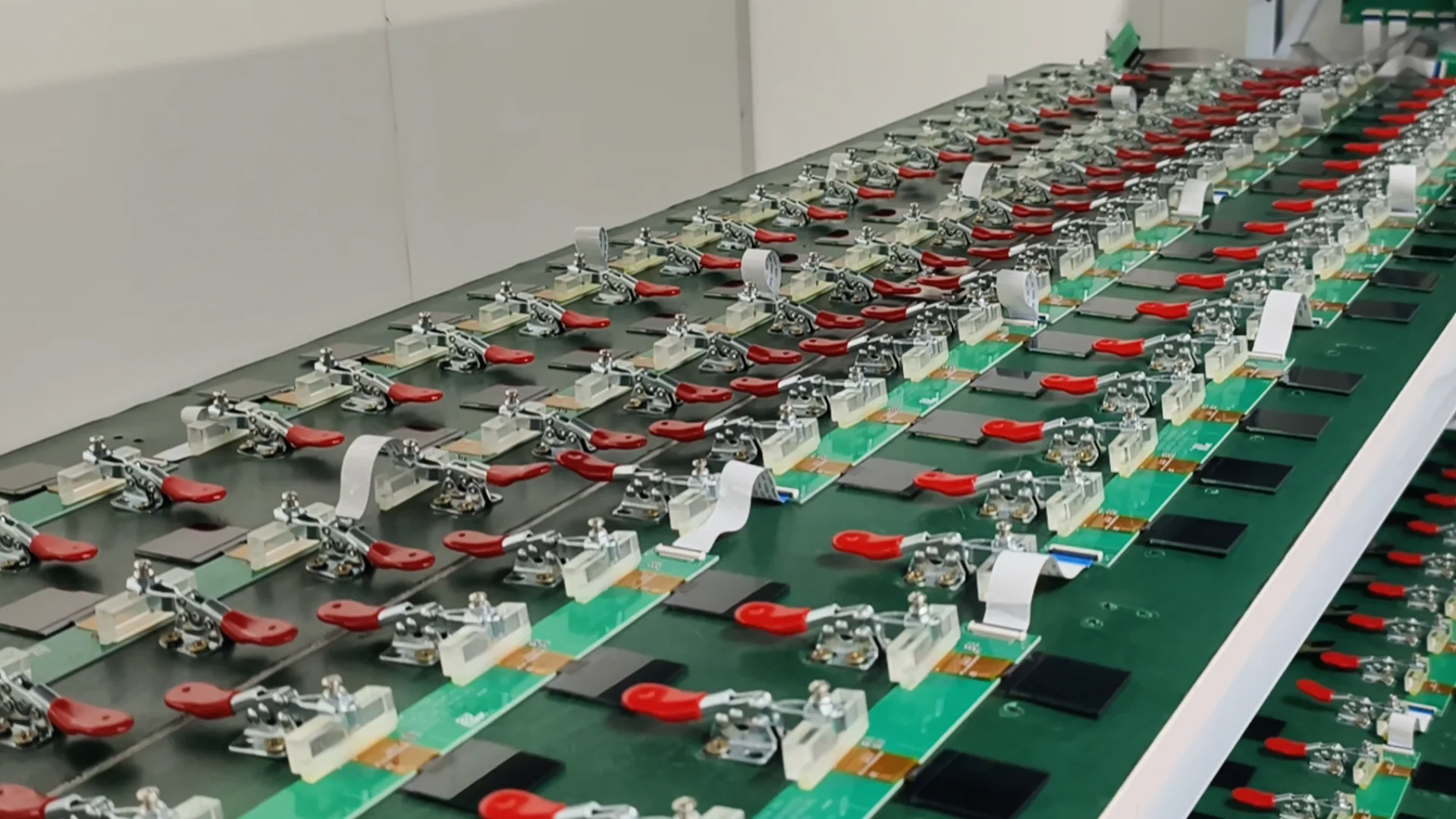 TFT Gabay sa Disenyo ng Temperatura sa Kalikasan: Propesyonal na Payo mula sa CNK Electronics