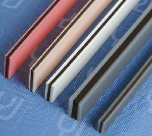 Ang Precision Link: Pag-decipher sa Teknolohiya ng Conductive Rubber Connectors sa LCM Display Module